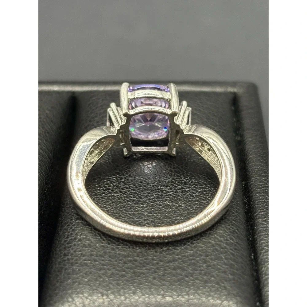 EUC Sterling Silver Purple Cubic Zirconia Ring Size 9 5 Grams E27